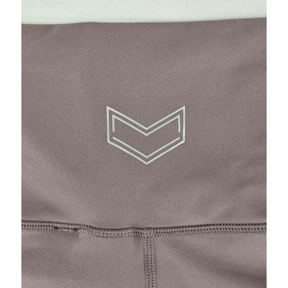 WOMEN'S LAVENDER GYM COMPRESSION LEGGINGS SIZE LARGE - VERY COMFORTABLE MATERIAL - Picture 6 of 11